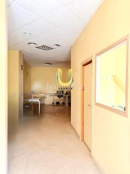 Foto 61be7c81-1364-4b60-a23a-14b50bd89108. Location local commercial dans Villayuventus-Renfe Parla