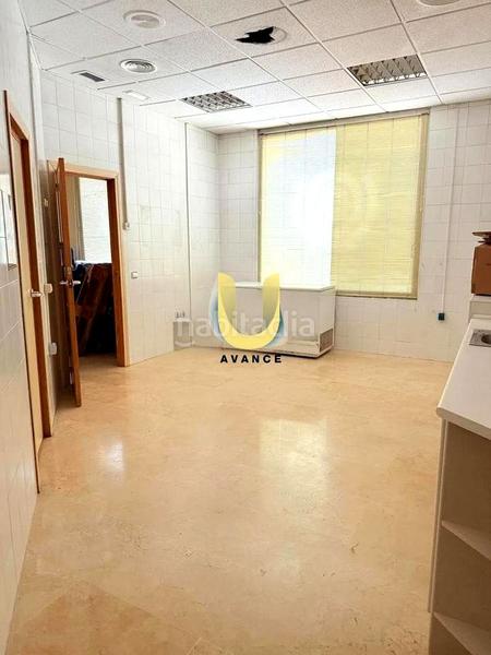 Foto e3259295-f738-4636-a146-cf0a05354d8f. Location local commercial dans Villayuventus-Renfe Parla