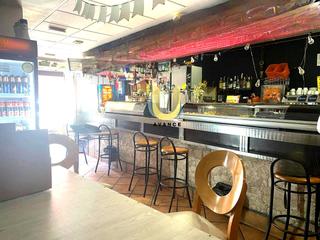 Lloguer Local Comercial a San Nicasio. Refun4513 oportunidad alquiler y traspaso de bar cafetería con m