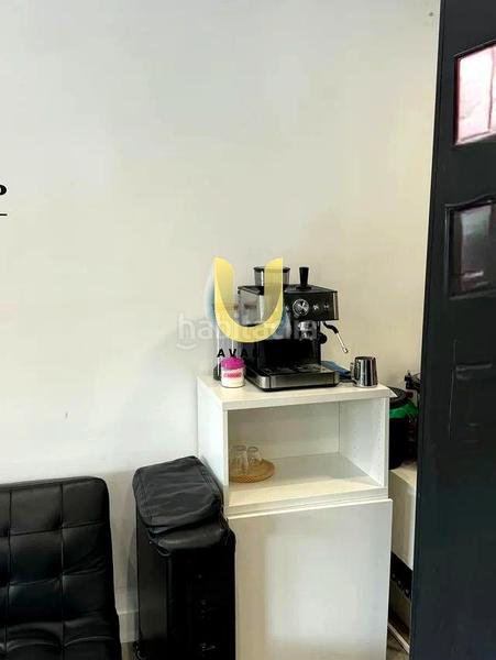 Foto 535526f0-f2cd-4281-a951-7ef8ddc1a705. Traspaso local comercial nrefun4568 unionsol ofrece en alquiler y traspaso de barbería madrid en Leganés