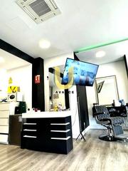 Traspaso Local Comercial en El Carrascal. Nrefun4568 unionsol ofrece en alquiler y traspaso de barbería en