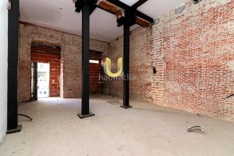 Foto 622c7f92-3c64-424f-8b65-118d63d9aeff. Local comercial refun4593 unionsol ofrece en alquiler y venta local comercial vacio en pacífico en Madrid
