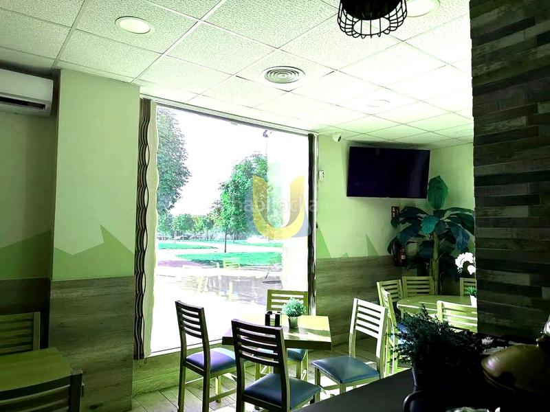 Foto 5371af1f-bb84-4872-bcd3-147ba29facf2. Traspaso local comercial prefun4597 unionsol ofrece en alquiler y traspaso bar restaurante con terraza madrid en Getafe