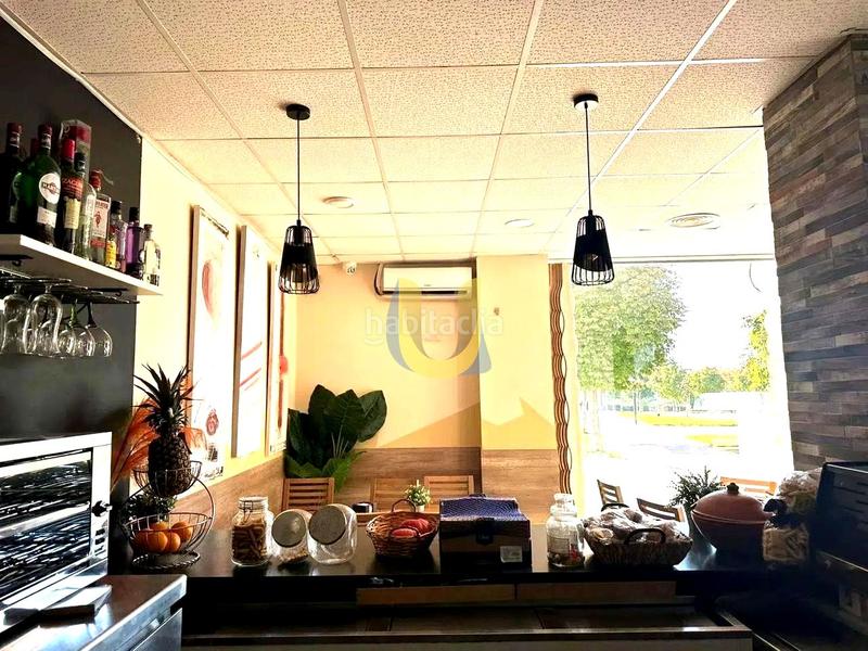 Foto 93ef69ea-47d1-47e1-b343-844ec5cefd21. Traspaso local comercial prefun4597 unionsol ofrece en alquiler y traspaso bar restaurante con terraza madrid en Getafe