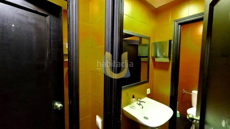 Foto 5ba9f9a3-a832-4ead-ae9d-fc1d73f44d7c. Pas-de-porte local commercial dans Casco Histórico de Barajas Madrid