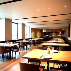 Transfer Business premise in Castillejos-Cuzco. Pref un4665 unionsol ofrece en alquiler y traspaso bar restauran