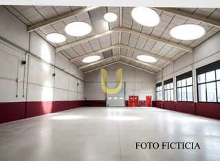 Location Bâtiment à usage industriel à Zona Industrial. Refun4684 unionsol ofrece en alquiler y venta nave industrial de