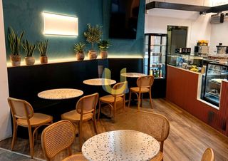 Transfer Business premise in San Juan Bautista. Prefun4718 unionsol ofrece en alquiler y traspaso cafetería en a