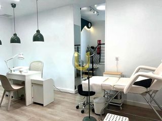 Traspàs Local Comercial a Lista. Pref unionsol ofrece en alquiler y traspaso centro estético en l