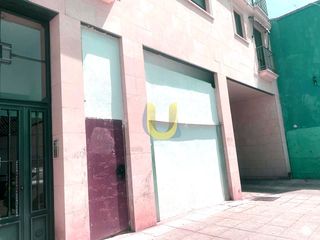 Lloguer Local Comercial a Centro. Refun4774 unionsol ofrece en alquiler local con salida de humos