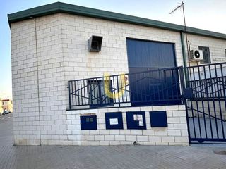 Rent Industrial building in Parque Ondarreta-Urtinsa. Prefun4812 unionsol ofrece en alquiler nave industrial en alcorc