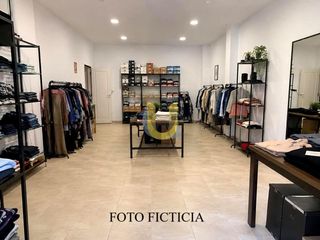 Transfer Business premise in Palacio. Prefun4842 unionsol ofrece en alquiler y traspaso tienda de ropa