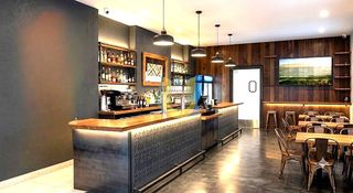 Traspàs Local Comercial a Las Tablas. Prefun4872  unionsol ofrece en alquiler y traspaso bar restauran