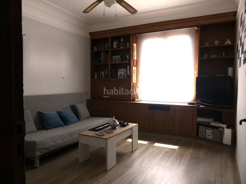Foto c6af53d3-25c5-4d60-954d-e7268aba9369. Pis amb xemeneia calefacció a El Terreno Palma de Mallorca
