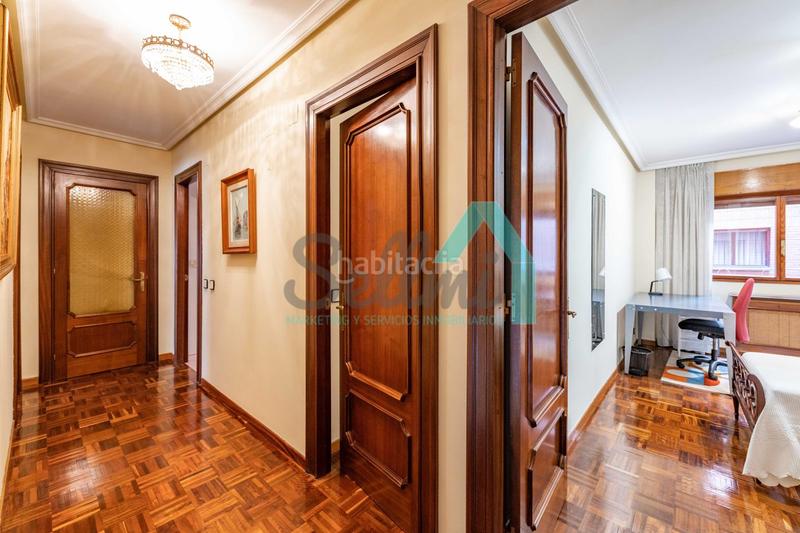 Foto 0b8fb323-943d-417b-9679-949d992a728c. Alquiler piso en Fontán Oviedo