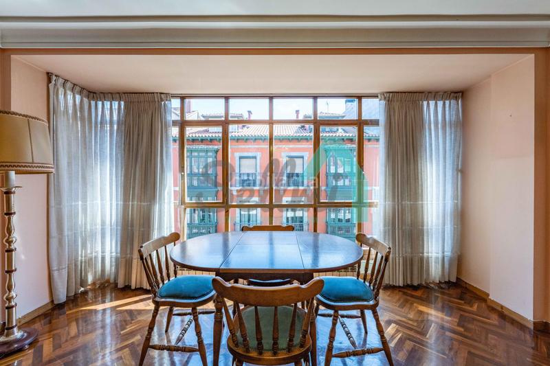 Foto 6438ef6e-f063-4548-8c02-abd43ec73fd0. Alquiler piso en Fontán Oviedo