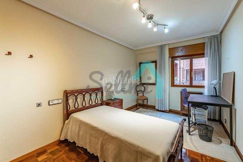 Foto 6f46e268-7f5a-485b-a237-a5dea26fae7d. Alquiler piso en Fontán Oviedo