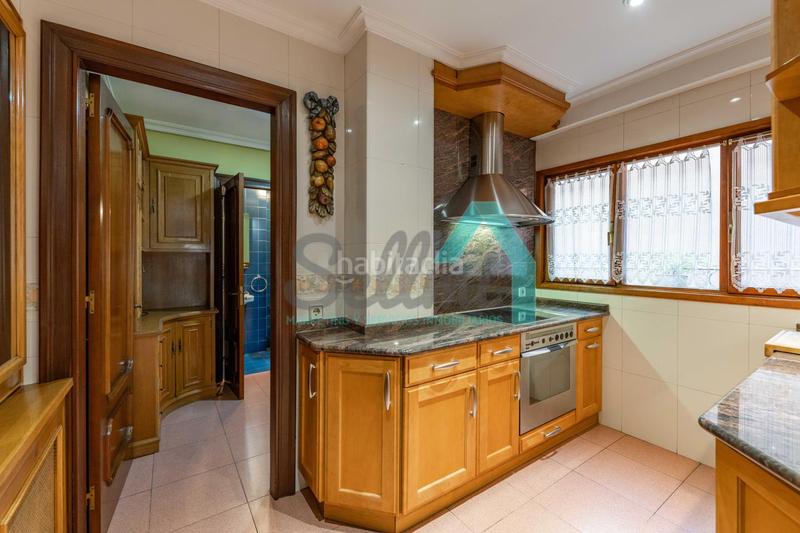 Foto 73a45ca1-8d6d-44a0-b7fb-46828f55f940. Alquiler piso en Fontán Oviedo