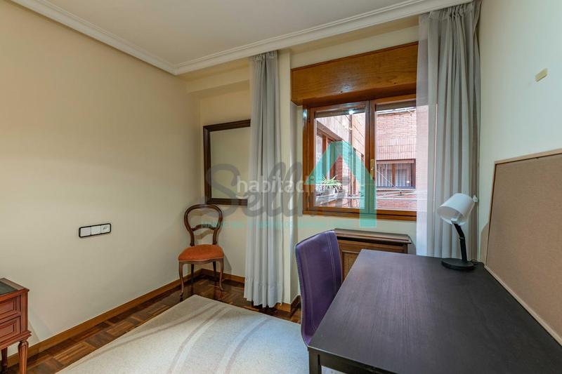 Foto c7a242e2-b53a-46f0-9af4-31ac7c27ef9c. Alquiler piso en Fontán Oviedo