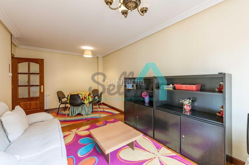 Foto 22fcd238-8316-435f-b9d4-b4ec24e48c8d. Rent flat with heating in Masip Oviedo