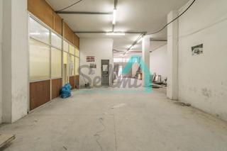 Business premise in Calle de Antonio Machado