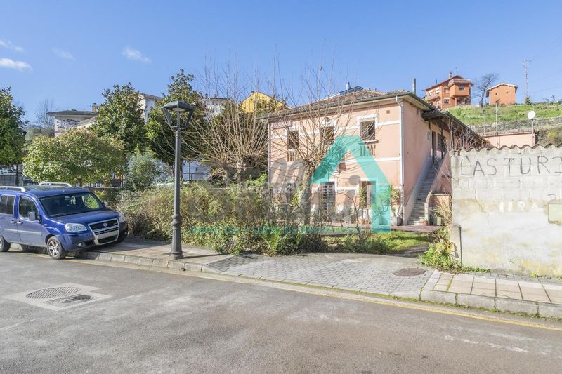 Foto bdf1eaeb-f202-4215-ba0d-c9a7ff023654. Casa en Ribera de Arriba
