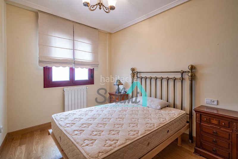 Foto c5db58df-44ca-4acc-ab21-4efd17d9b02a. Flat with heating in Parque San Francisco - Uría Oviedo