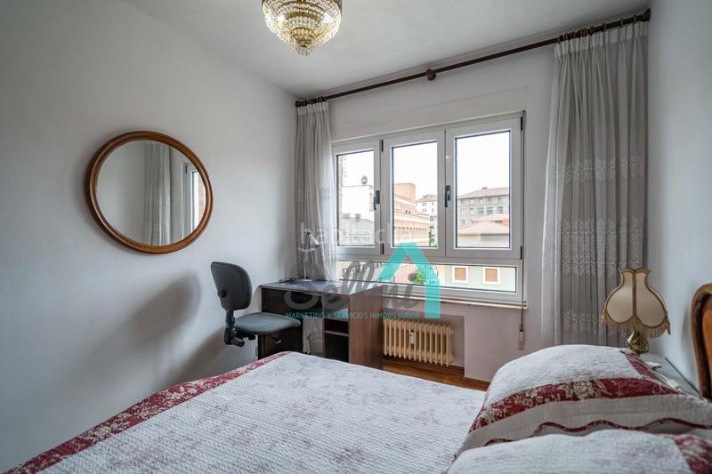 Foto fc0ed09c-a662-47b3-87d3-eadd0c3a01a3. Alquiler piso en Santo Domingo - El Campillín Oviedo