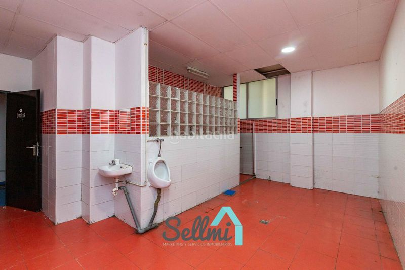 Foto 6a6fc80b-3d4c-4ea9-a469-79b9717ae045. Local comercial en La Villa - Bazuelo Mieres