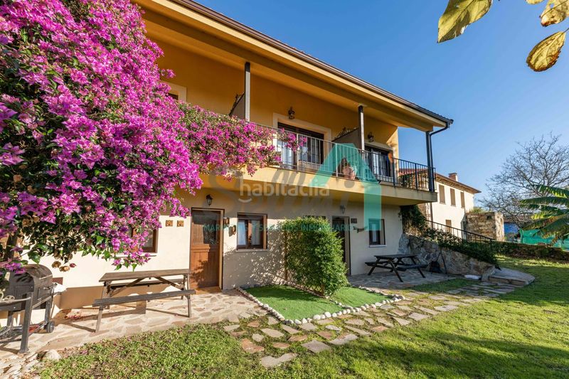 Foto a30b038c-b0f5-4314-9f84-e41fccc85954. Casa amb calefacció aparcament a Cudillero