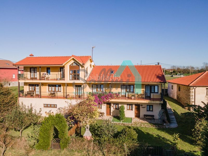 Foto c5a6a700-b71b-4f15-b29e-ce0c374d108d. Casa amb calefacció aparcament a Cudillero