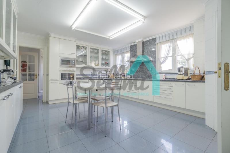 Foto 92c2cfbc-3293-4050-836b-5b6438547259. Casa en Parroquias Sur - La Manjoya Oviedo