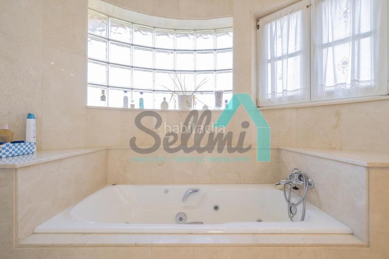 Foto 4eb418b7-28cd-4537-ab0d-99c12c8874a7. Haus mit heizung parking in Parroquias Sur - La Manjoya Oviedo