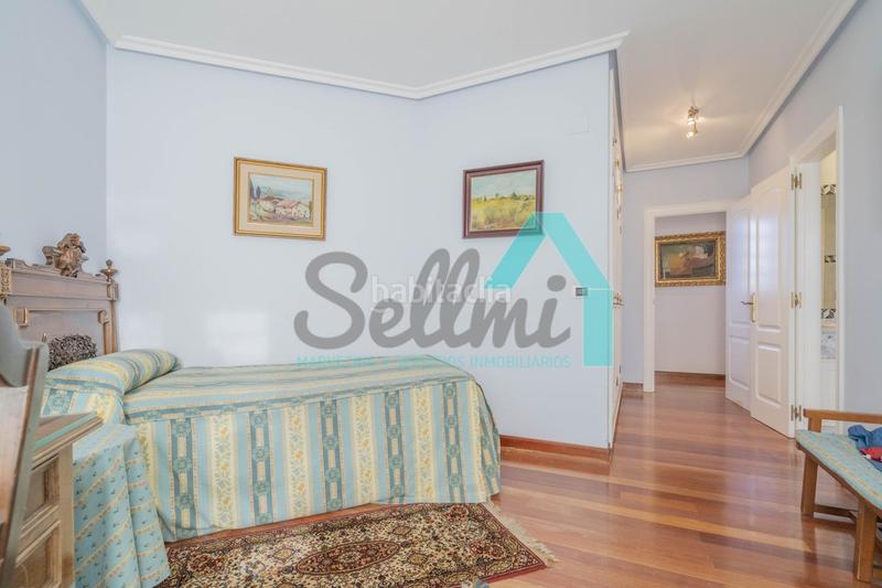 Foto 5779b80e-6b22-425b-b007-d9ac2c9b42ac. Haus mit heizung parking in Parroquias Sur - La Manjoya Oviedo