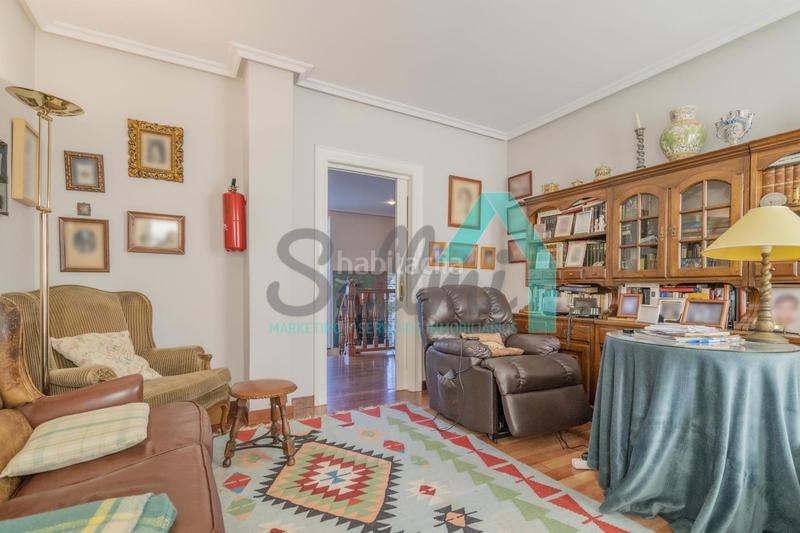 Foto 04bdb735-8647-48da-8b15-fba894facbfe. House with heating parking in Parroquias Sur - La Manjoya Oviedo