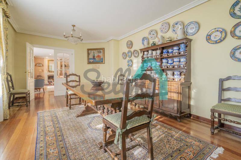 Foto b694e8de-bedf-4407-81cb-b0bace298dae. House with heating parking in Parroquias Sur - La Manjoya Oviedo