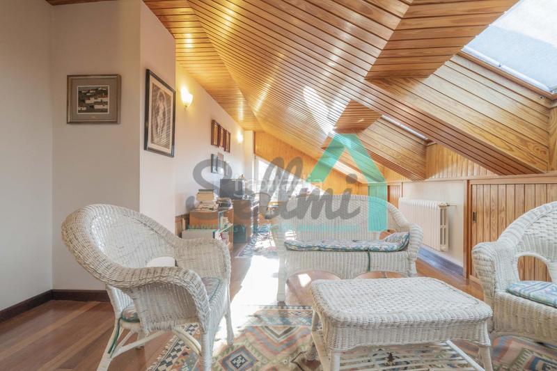 Foto f4027278-0dc1-4417-be5a-af0027224a62. House with heating parking in Parroquias Sur - La Manjoya Oviedo