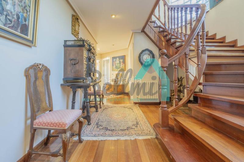 Foto 08343d63-4548-40c3-a759-e56e999f8eb2. Maison avec chauffage parking dans Parroquias Sur - La Manjoya Oviedo