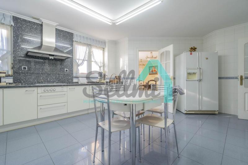 Foto 8199f612-0534-4c05-a84e-c3fd4b2845dd. Maison avec chauffage parking dans Parroquias Sur - La Manjoya Oviedo