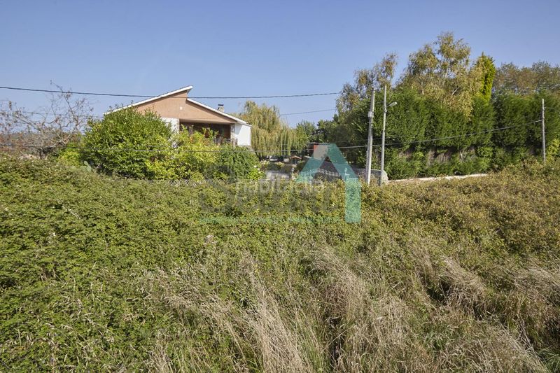 Foto a3fba943-b131-4a89-b204-6f998c7cc000. Residential plot in Soto del Barco