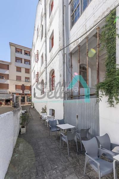 Foto 011c4e62-d183-4294-b008-f606fa250000. Édifice dans Navia