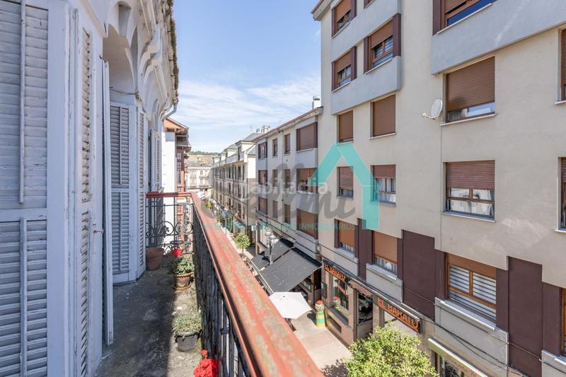 Foto 2f60f480-01fc-45b9-9798-d01ede8483f0. Édifice dans Navia