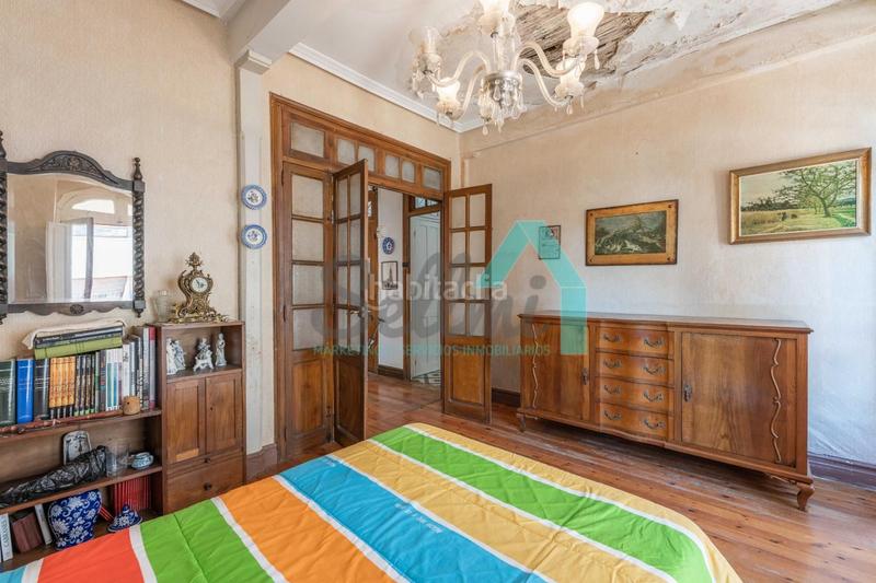 Foto 5c2252b5-e4fd-4dc7-a7f6-d3af82924b8d. Édifice dans Navia