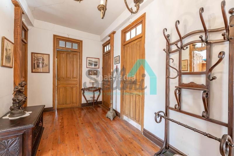 Foto 88a040ff-f40c-4036-9c72-3322b730530f. Édifice dans Navia