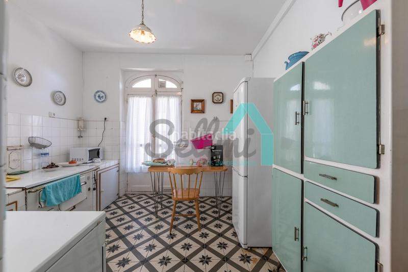 Foto af5e4c63-d306-4775-b32e-3a86722e7f5b. Édifice dans Navia