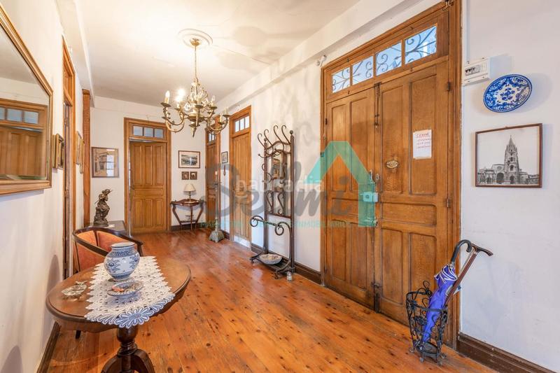 Foto b15b027e-ea04-46f4-bd4b-88614e493b71. Édifice dans Navia