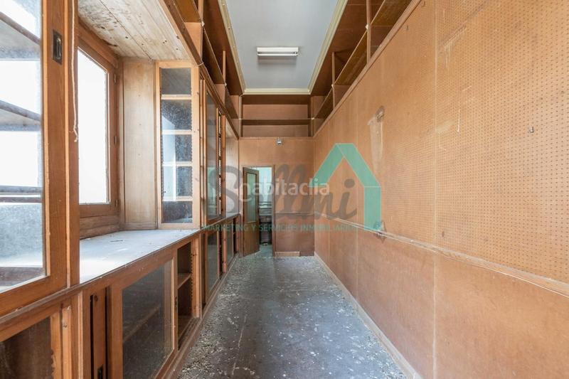 Foto b8631fb6-021b-4807-9519-13c0ff3b261b. Édifice dans Navia