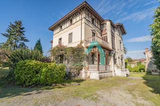 Maison  Avenida de prahua. Casa de indianos en venta en pravia (asturias, españa).

preci