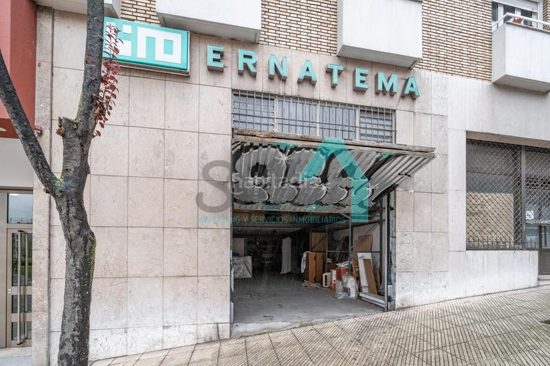 Foto 03850217-2bff-4a18-bbd0-6980c10935d7. Local comercial a Santo Domingo - El Campillín Oviedo