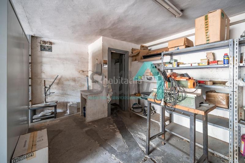 Foto 82f6112d-8203-45a3-b6b0-221c499bb9e7. Local comercial a Santo Domingo - El Campillín Oviedo